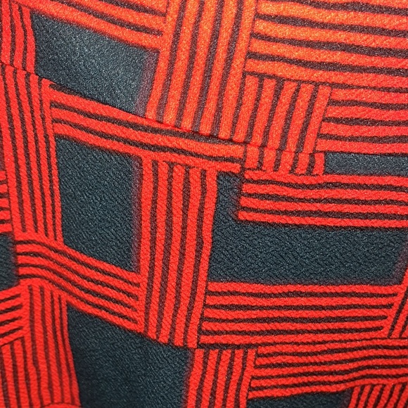 NWT LulaRoo Cassie pencil skirt in red and black. So cute Size XXL - Picture 4 of 4